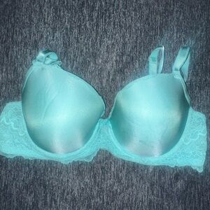 Victoria’s Secret Lace Trim Bra 34D